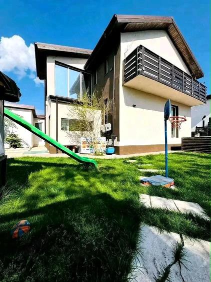 Vila individuala DE VANZARE zona Pantelimon Ilfov , zona noua de case ! Construita de la 0 in anul - 4