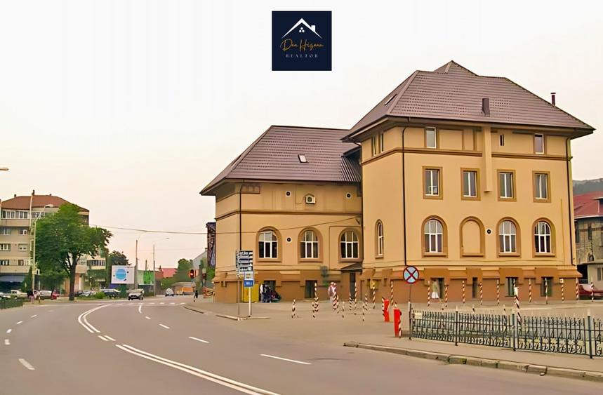 Oportunitate de investitie | Pensiune+Restaurant+Club | Cladire emblematica - 28
