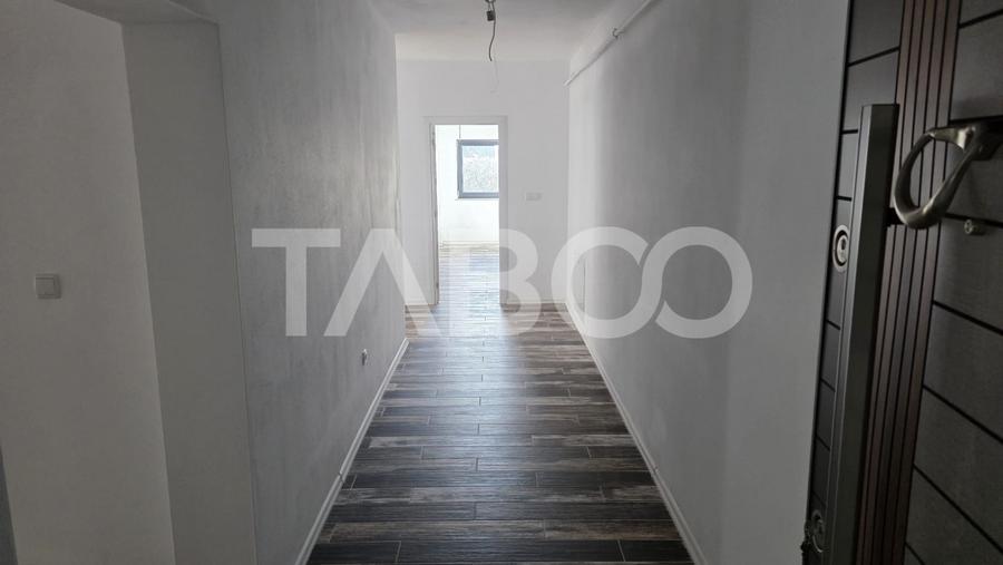 Apartament nou decomandat cu 3 camere de vanzare in Sebes - 2