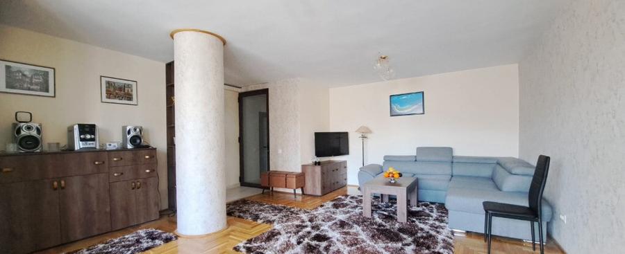 Proprietar inchiriez apartament 3 camere str. 13 decembrie - 5