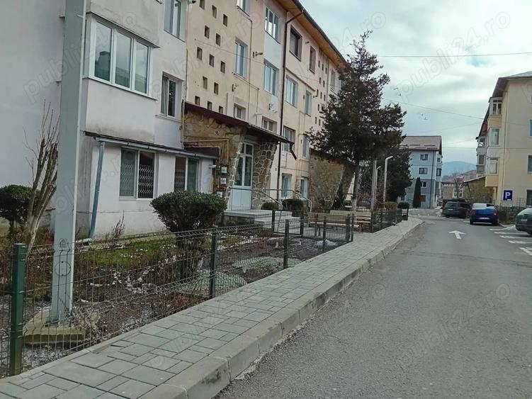 Vand apartament 2 camere Sinaia, zona Malul Spitalului - 4