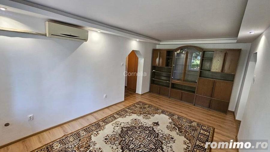 Inchiriez apartament 2 camere, mobilat si utilat, zona Cameliei Inchiriez apartament 2 camere, mobilat si utilat, zona Cameliei