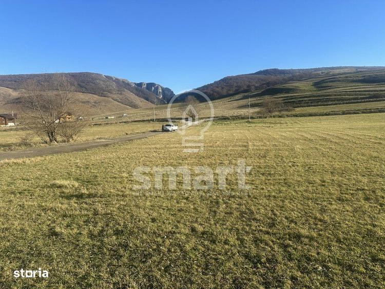 Teren intravilan cu priveliste spectaculoasa Petresti de Jos Cluj - 9