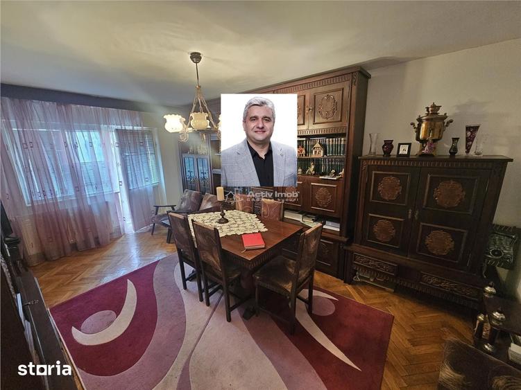 Apartament cu 4 camere decomandat în Central