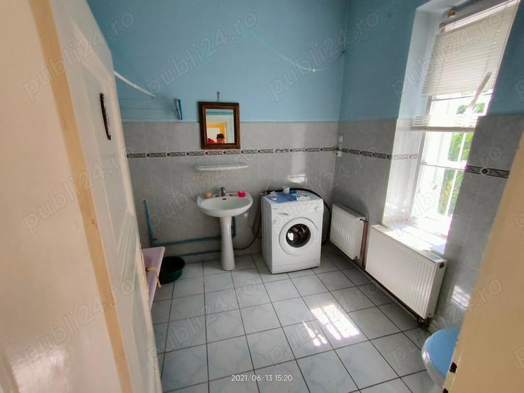 casa singur in curte ULTRACENTRAL - cu magazin stradal - 9