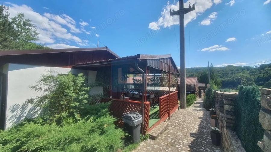 2 Cabane complet utilate, Dubova, Valea Ponicovei - 10