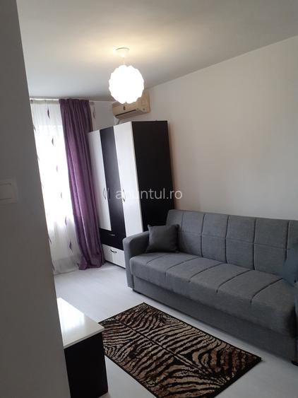 Piata Sudului Metrou, Mall Sun Plaza garsoniera