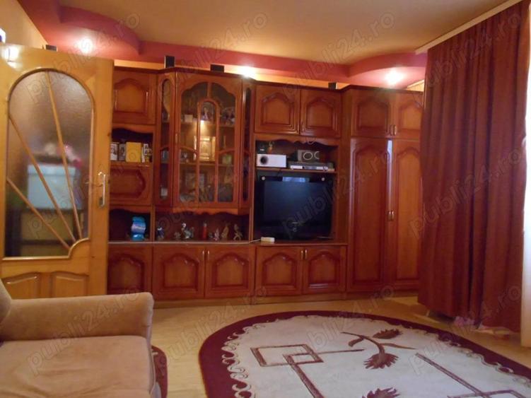 Inchiriere Apart. 1 camera, supr. utila de 36.mp. + balcon, mob. utilat Str. Rosiorilor - Scolilor. - 5