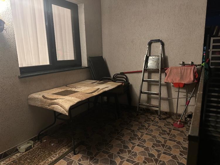 Inchiriere casa 3 camere P + 1 + M tip insiruita Prelungirea Ghencea, Cartierul  - 14