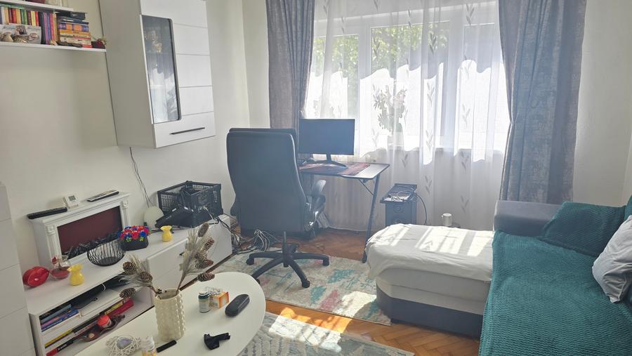 Vand apartament cu 2 camere decomandat in Deva, zona Eminescu (Profi), etaj 1, - 1