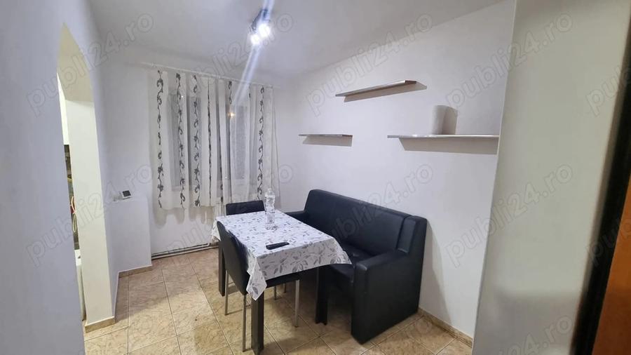 Vand apartament 4 camere , micro 2 - 4