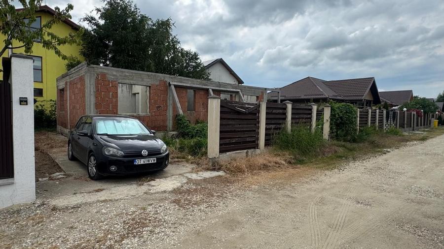 Teren cu casa la rosu in Domnesti - 7