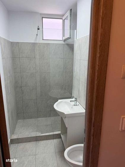 Inchiriez garsoniera Rovine zona Facultatii de Drept 250EUR - 2