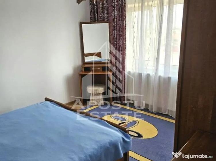 Apartament cu 3 camere decomandat în Fortuna