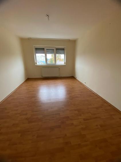 2 decomandate ETAJUL 2, centrala, termopan, izolat,  22 DECEMBRIE - 7