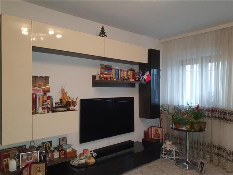 Apartament 3 camere,hol patrat, logie, balcon, et 3, CT, mobilat, ultracentral - 2