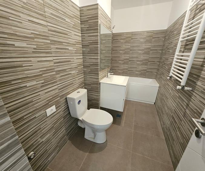 vila 3camere si mansarda locuibila,rate dezvoltator,tva inclus,comision 0 - 7