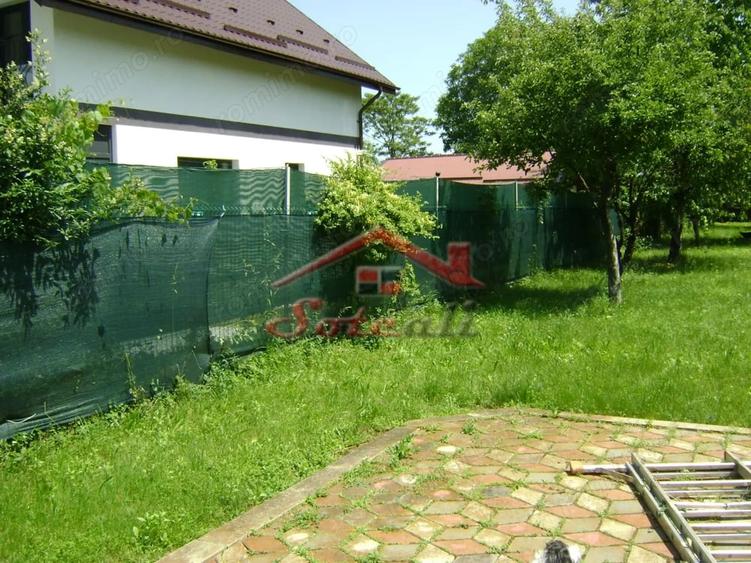 Casă cu Teren 1461 Mp în Cornu