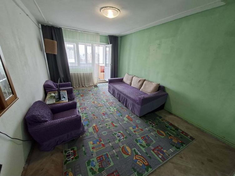 Apartament 3 camere, decomandat, zona Alexandru cel Bun - 1