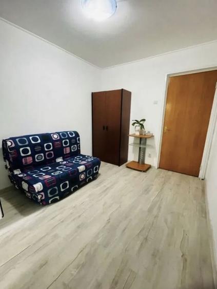 Apartament cu 3 camere decomandat, mobilat în Lacul Tei