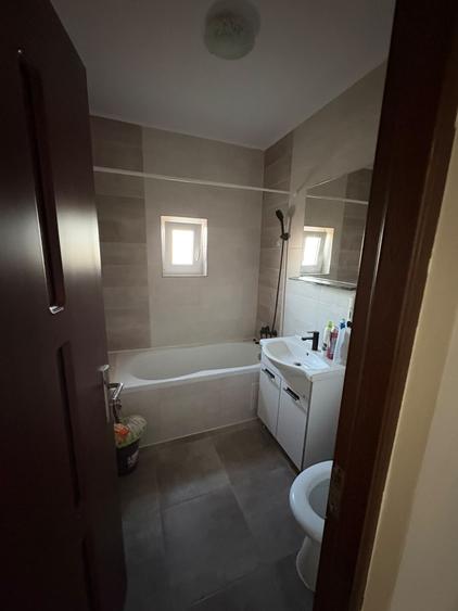 Apartament cu 2 camere decomandat în Aradului