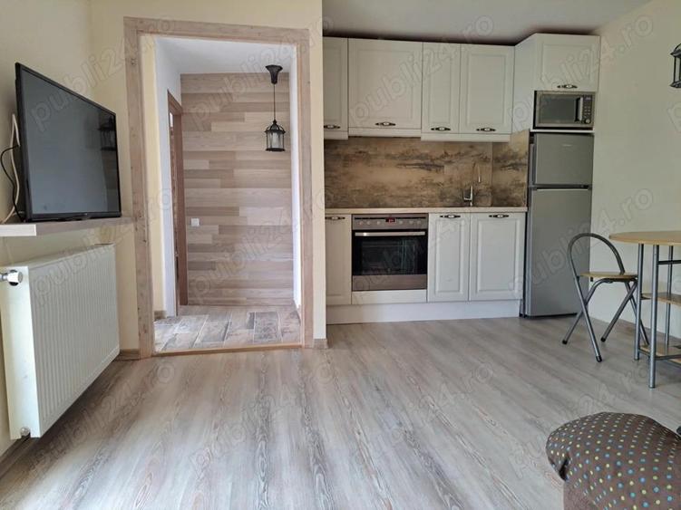 Casa Moderna cu 2 Apartamente Individuale Ideal Firme Familii Echipe (8 locuri) - 1