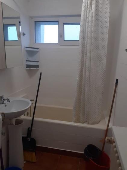 Garsoniera de inchiriat 32 mp zona Titan Policlinica  - metrou Titan - 7