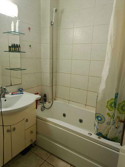 Caut coleg de apartament 3 camere, Bucuresti, ultracentral, etaj 17 - 5