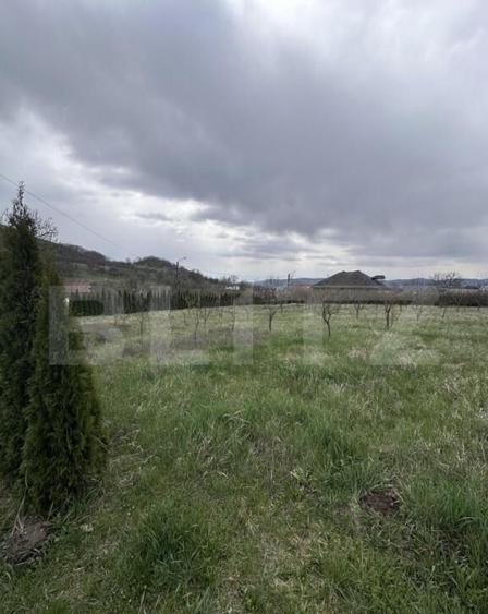 Casa de vanzare, zona deosebita , teren generos,Sali? - 4