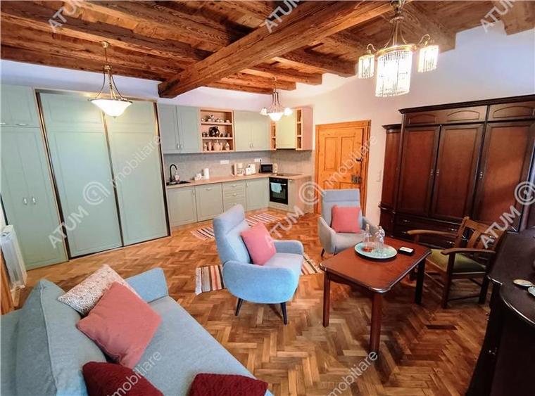 De inchiriat apartament unicat cu 2 camere langa Piata Mare din Sibiu - 2