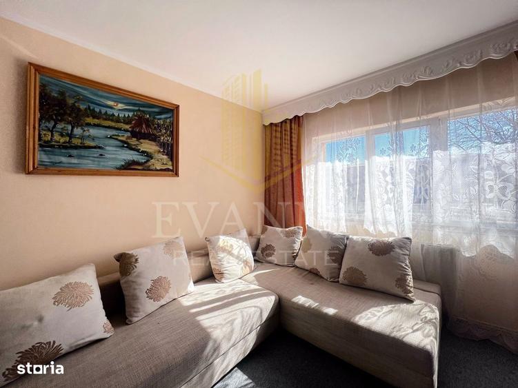 2 camere de inchiriat, decomandat, etaj intermediar - Str. Macului - 9