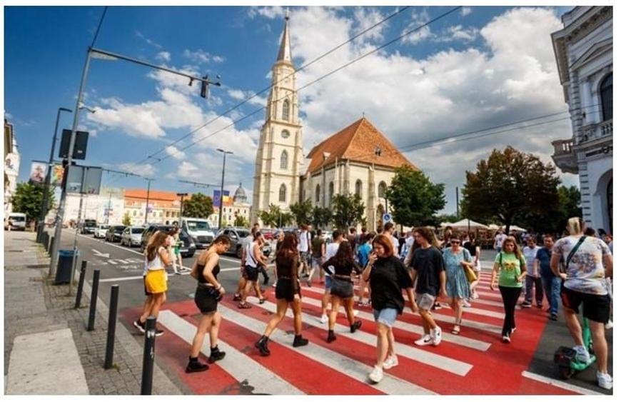 Proprietar inchiriez spatiu comercial ultracentral- Cluj Napoca Piata Unirii - 2