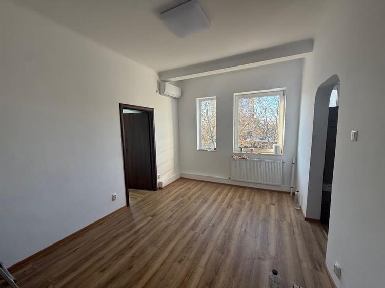 Apartament de inchiriat 3 camere Eroii Revolutiei - 3