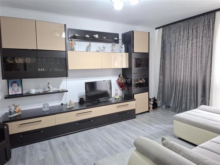 Apartament 3 camere, et 3, CT, mobilat, zona Doi Stejari