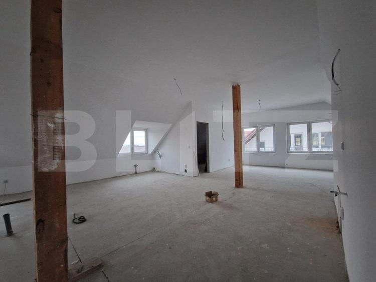 Apartament 4 dormitoare + living si bucatarie, zona Penny - 1