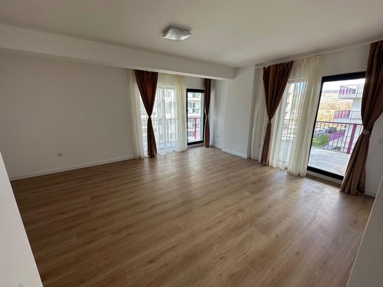Apartament cu 2 camere semidecomandat în Exterior Vest