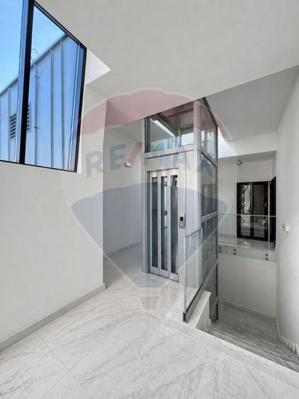 Spațiu comercial, de 573 mp, în Calea Victoriei