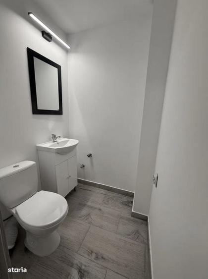 Apartament cu 3 camere decomandat în Tei