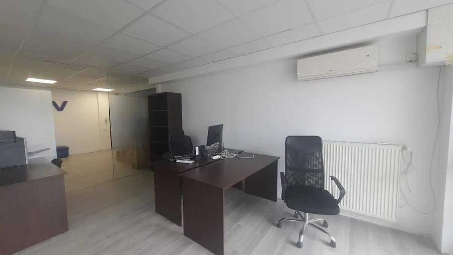 Apartament cu 6 camere decomandat, mobilat în Central