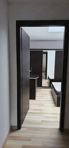 Închiriere Apartament 3 camere în Aparatorii Patriei - 4