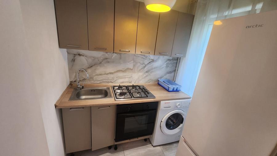Apartament cu 2 camere în Podu Roș