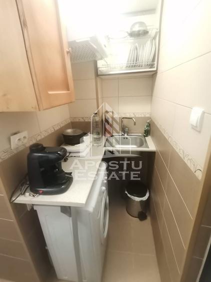 Garsonieră nedecomandată, mobilată în Complex Studențesc