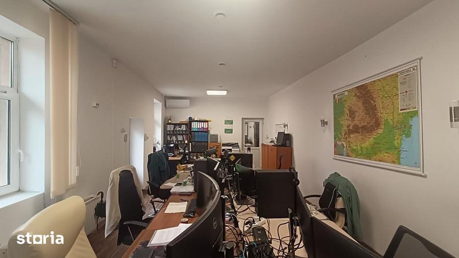 Spatiu de birou la casa cu parcari - 7