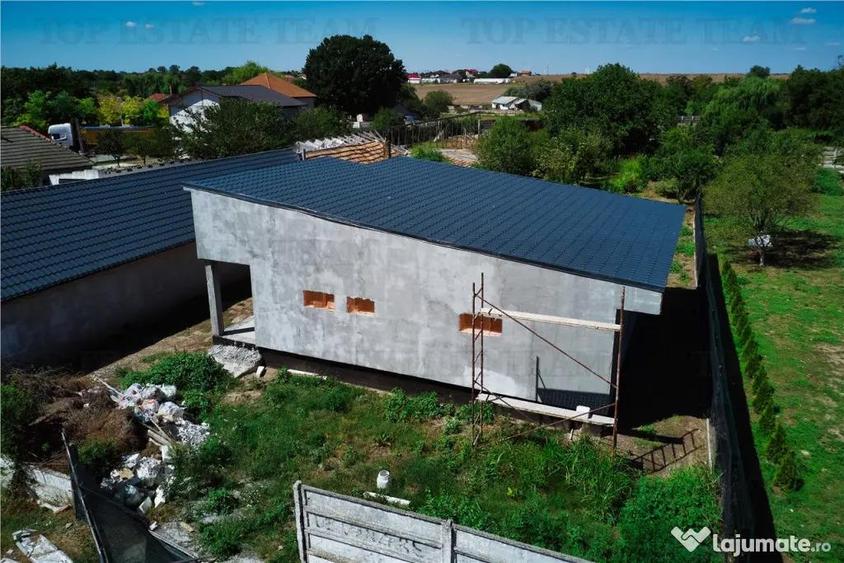 Casă cu 3 camere cu Teren 1056 Mp în Mihail Kogălniceanu