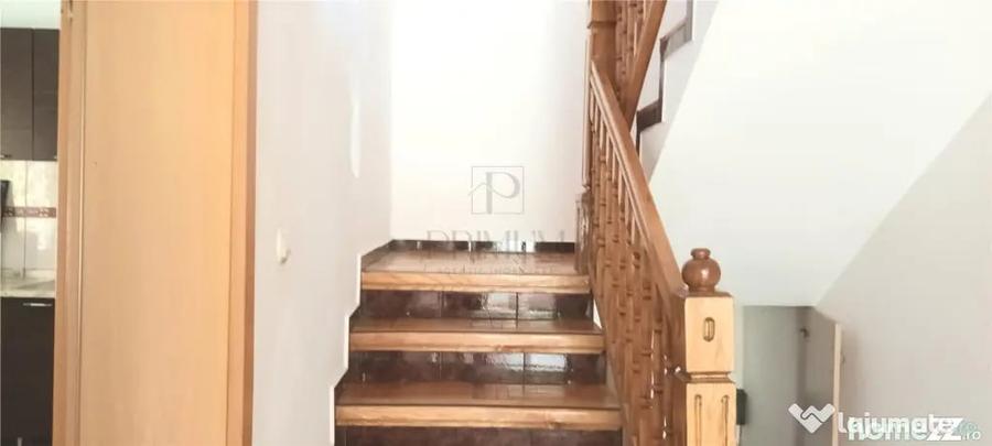 Casă cu 5 camere cu Teren 600 Mp în Lipovei