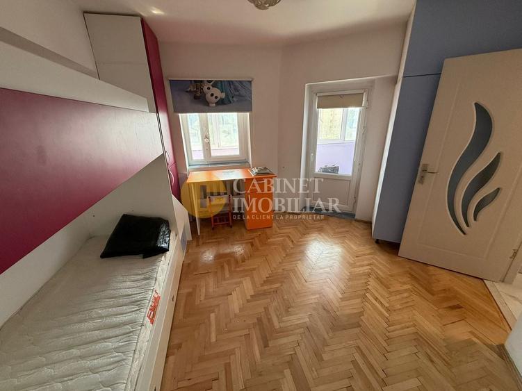 Apartament cu 3 camere decomandat, mobilat în Dacia