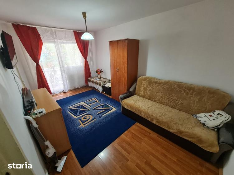Garsonieră decomandată în Micălaca