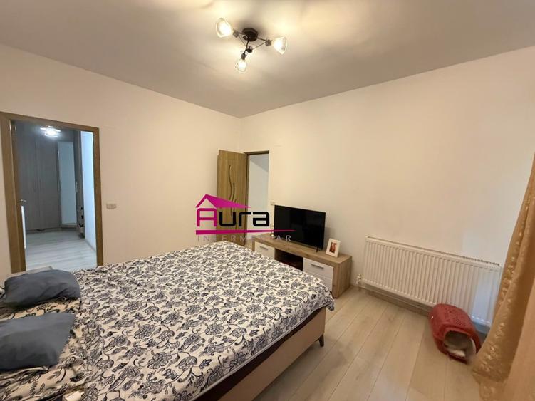 Apartament cu 2 camere decomandat în Peco