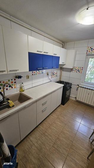 Apartament cu 3 camere decomandat, mobilat în Obor