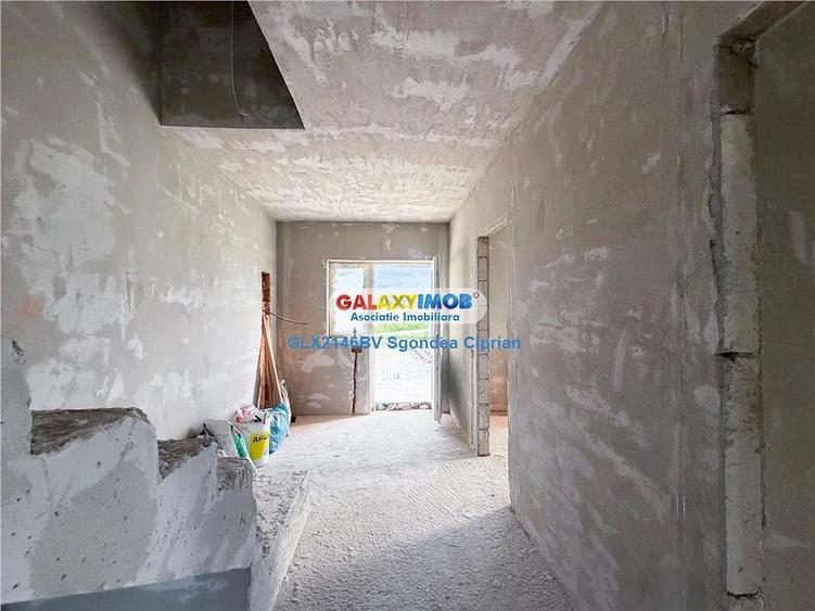 Casă cu Teren 270 Mp în Cristian